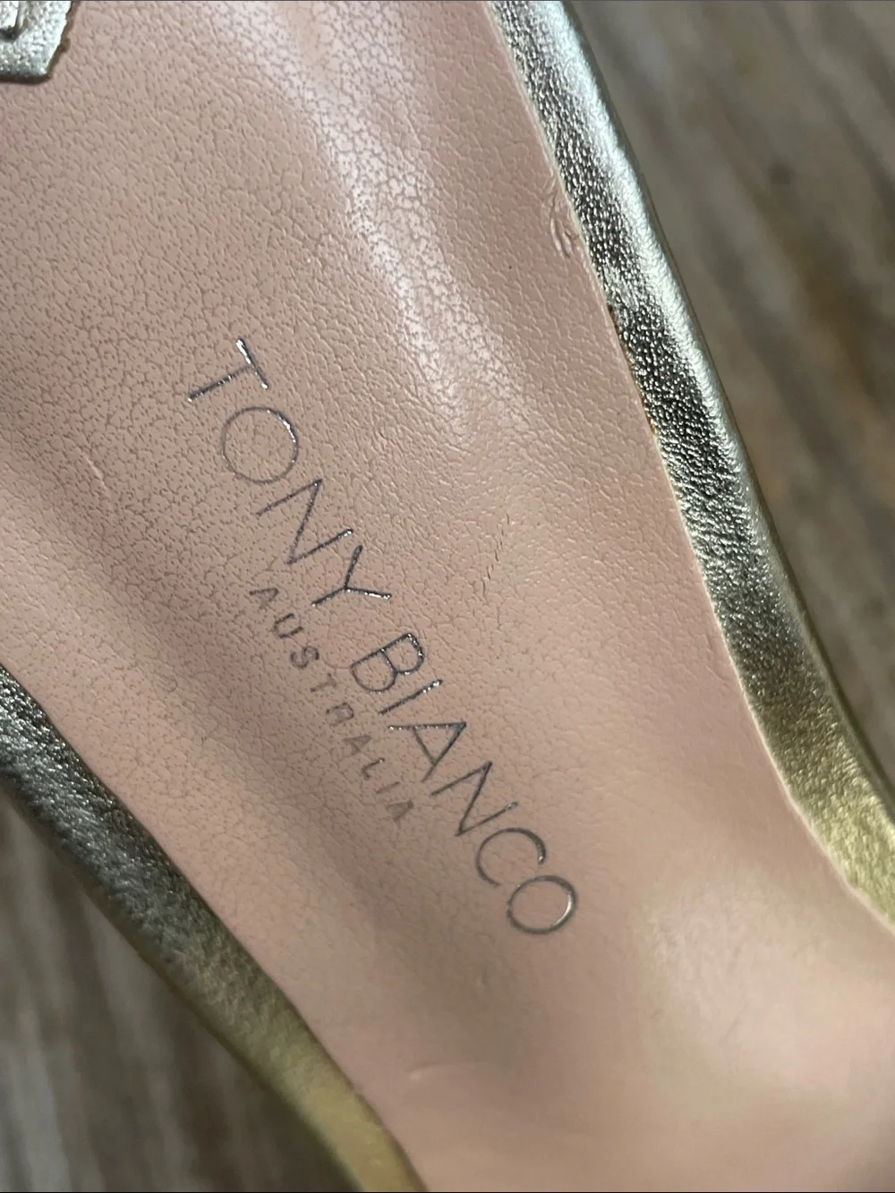 Tony Bianco tony bianco